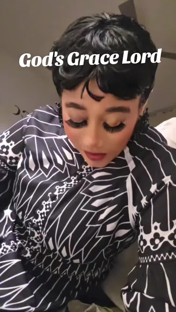 @Demi
