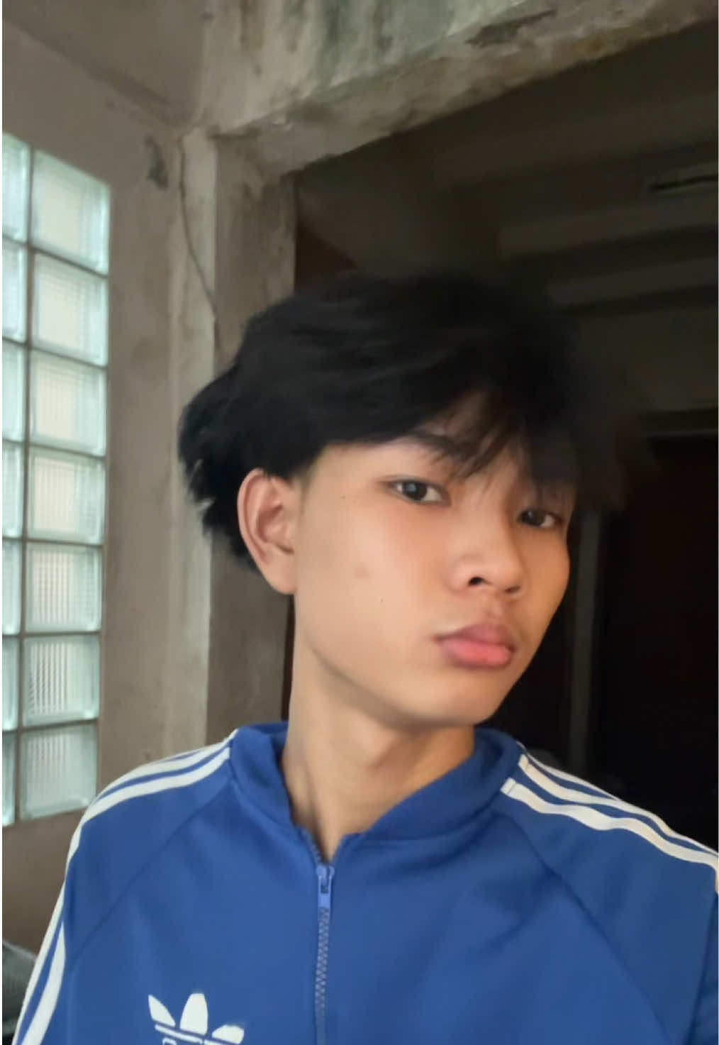 @???