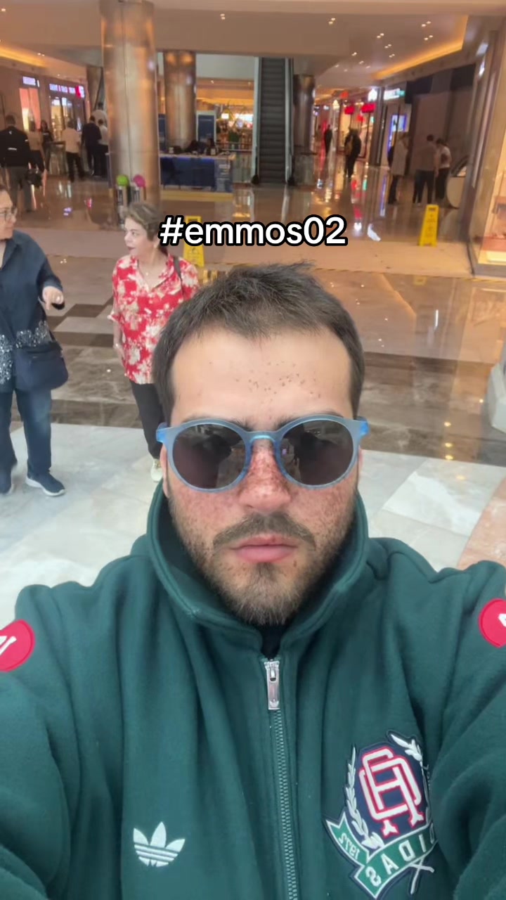 @Emmos02