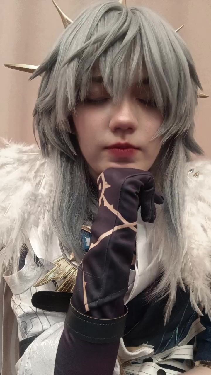 @yanolu_ ✩°˖🫐 ⋆。˚꩜