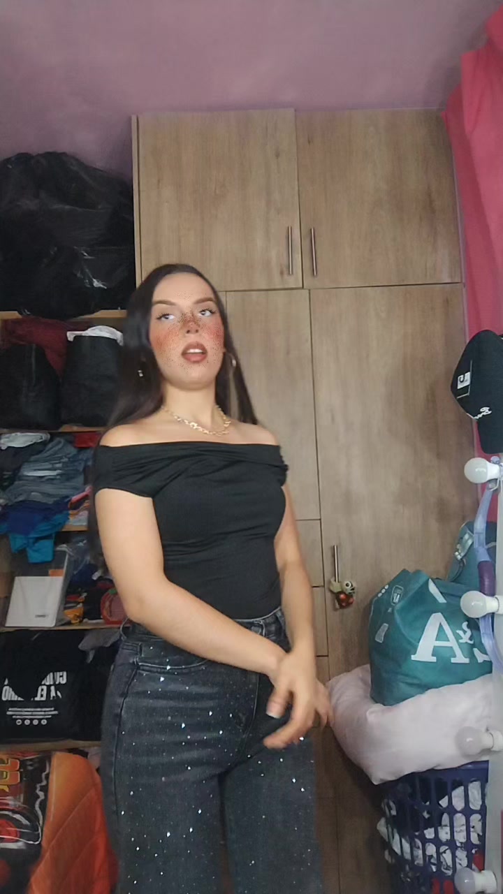 @Angie21.