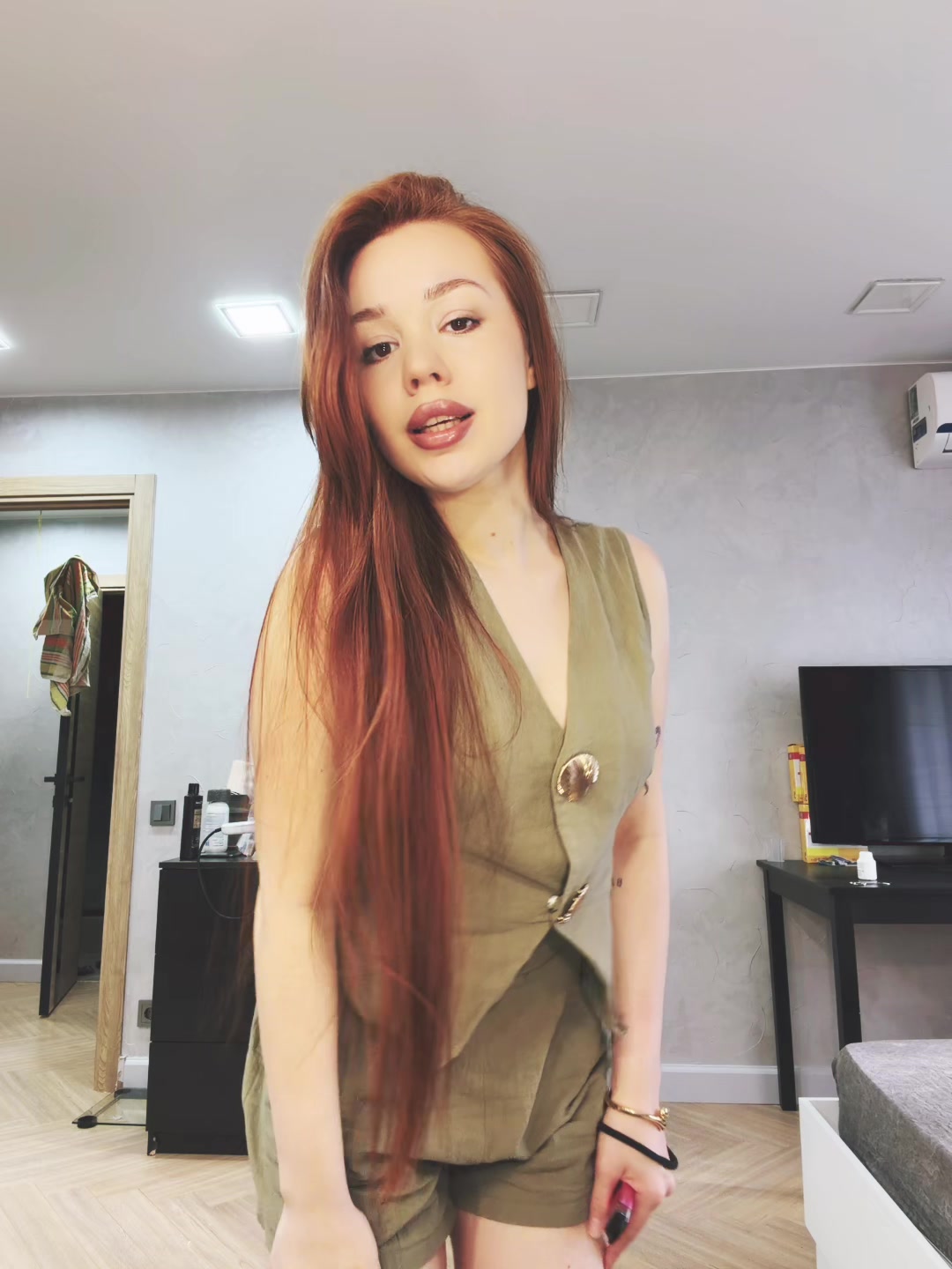 @alinessaaa0