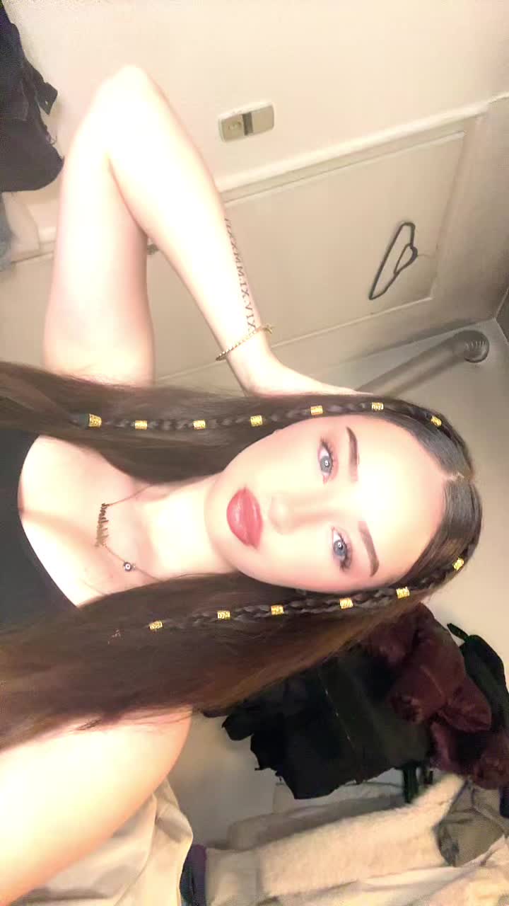 @adelinoshh🐆 / UGC