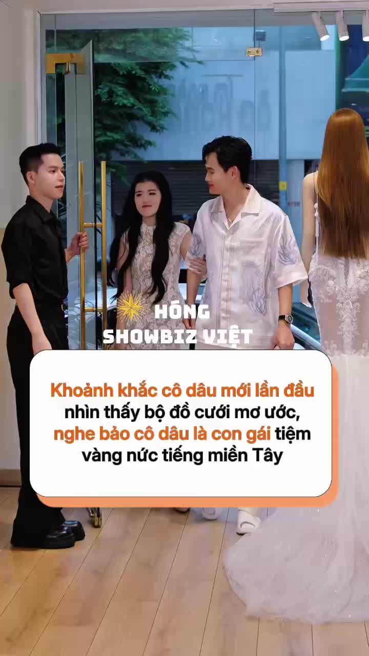 @H&oacute;ng Showbiz Việt