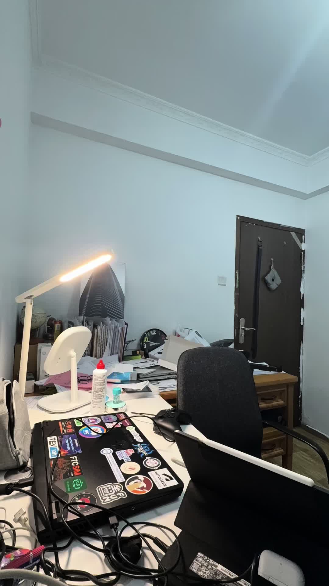 @DanielThinks