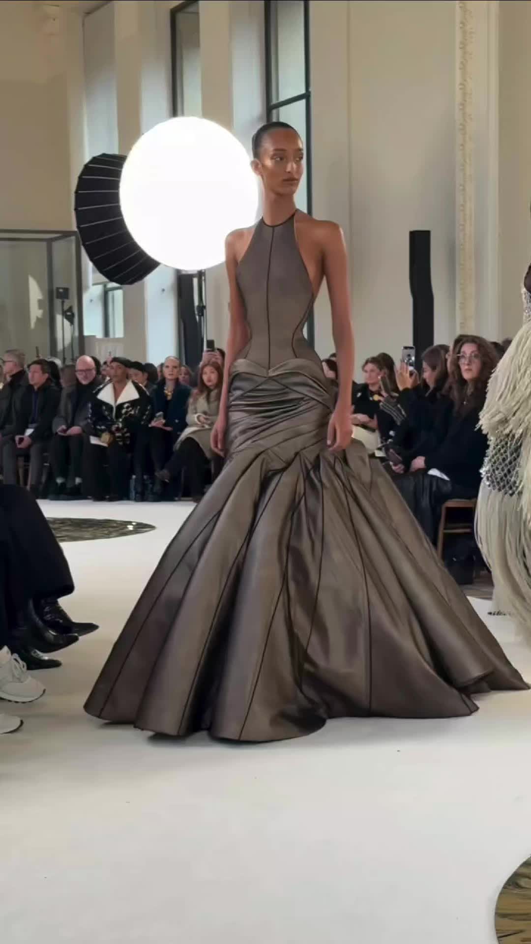 @runwaymoodell