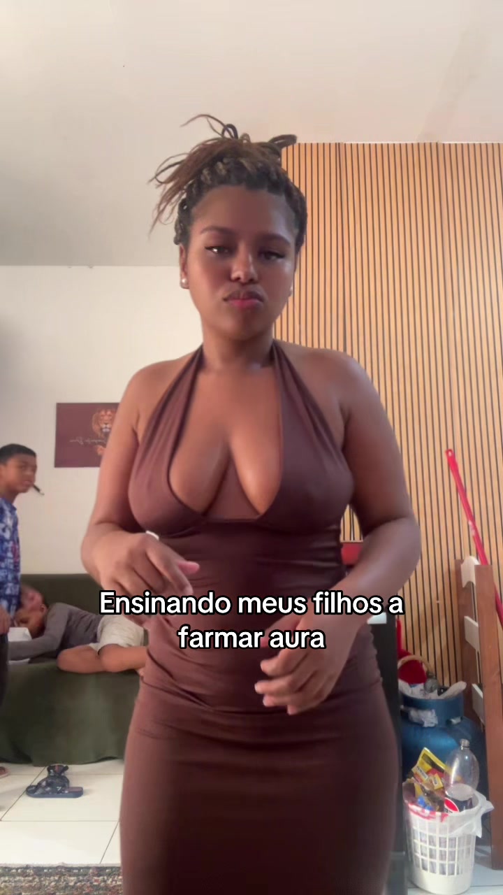 @hellenfigueira