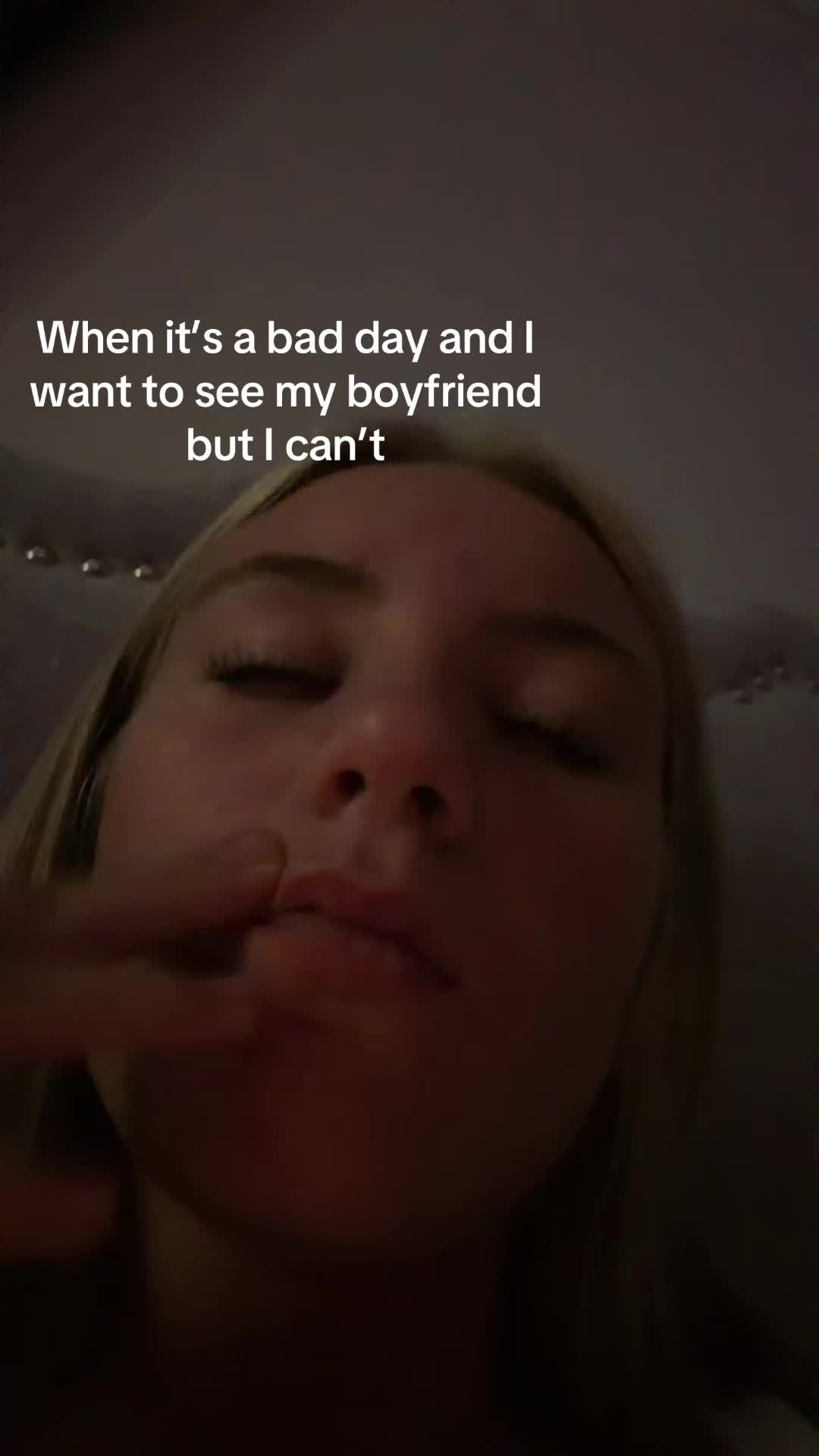 @???