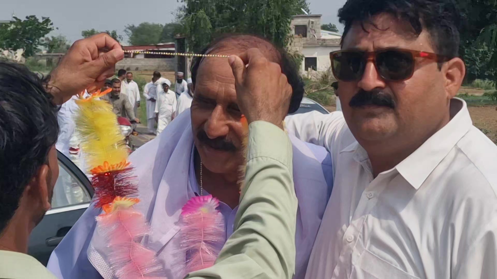 @shuJaa_Bhai
