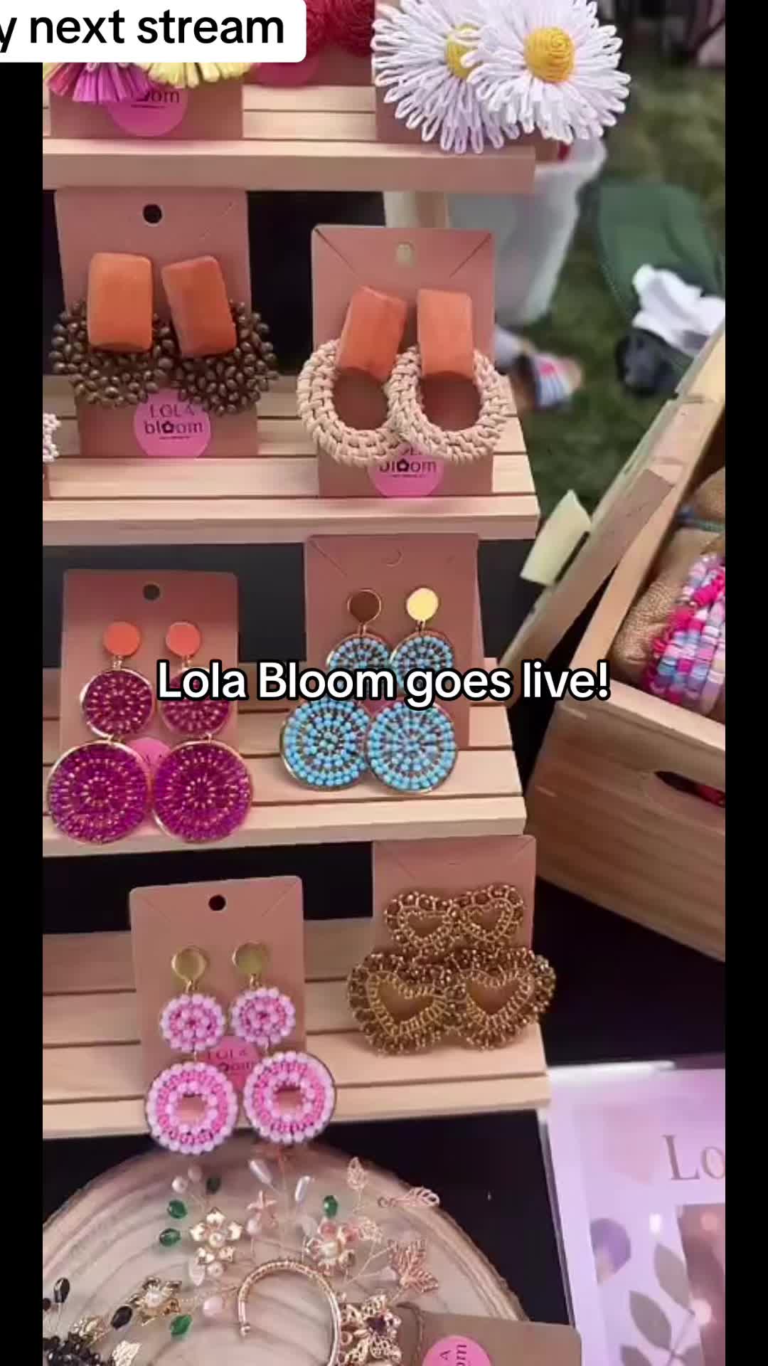 @Lola Bloom