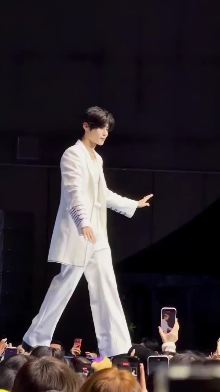 @โ๐จ๐๐๐๐ง๐ฌ๐ญ๐๐ซโแฏโ
ึดึถึธ