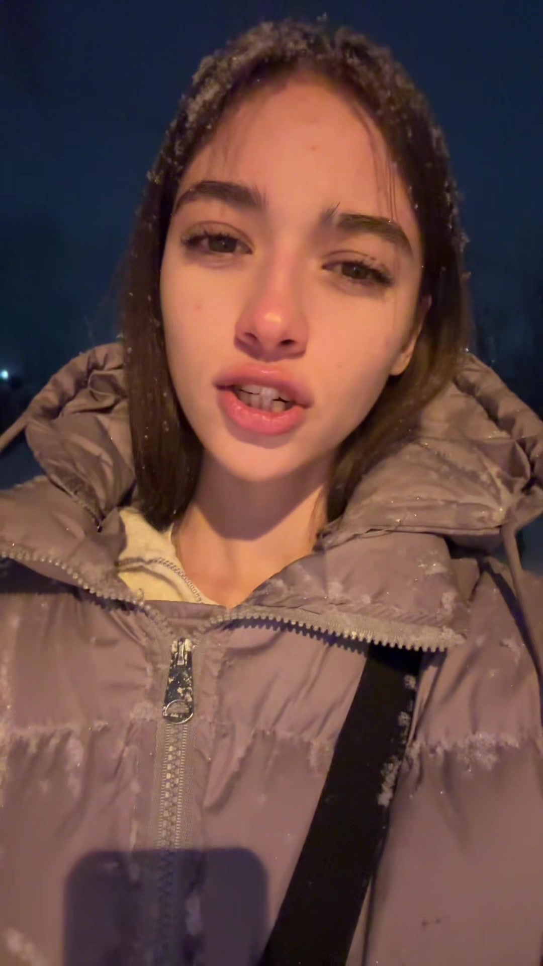 @N👅