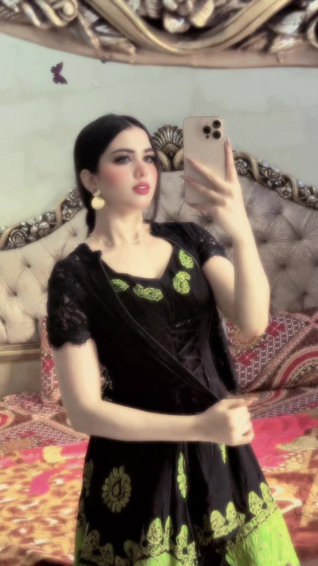 @ثناءعباسی