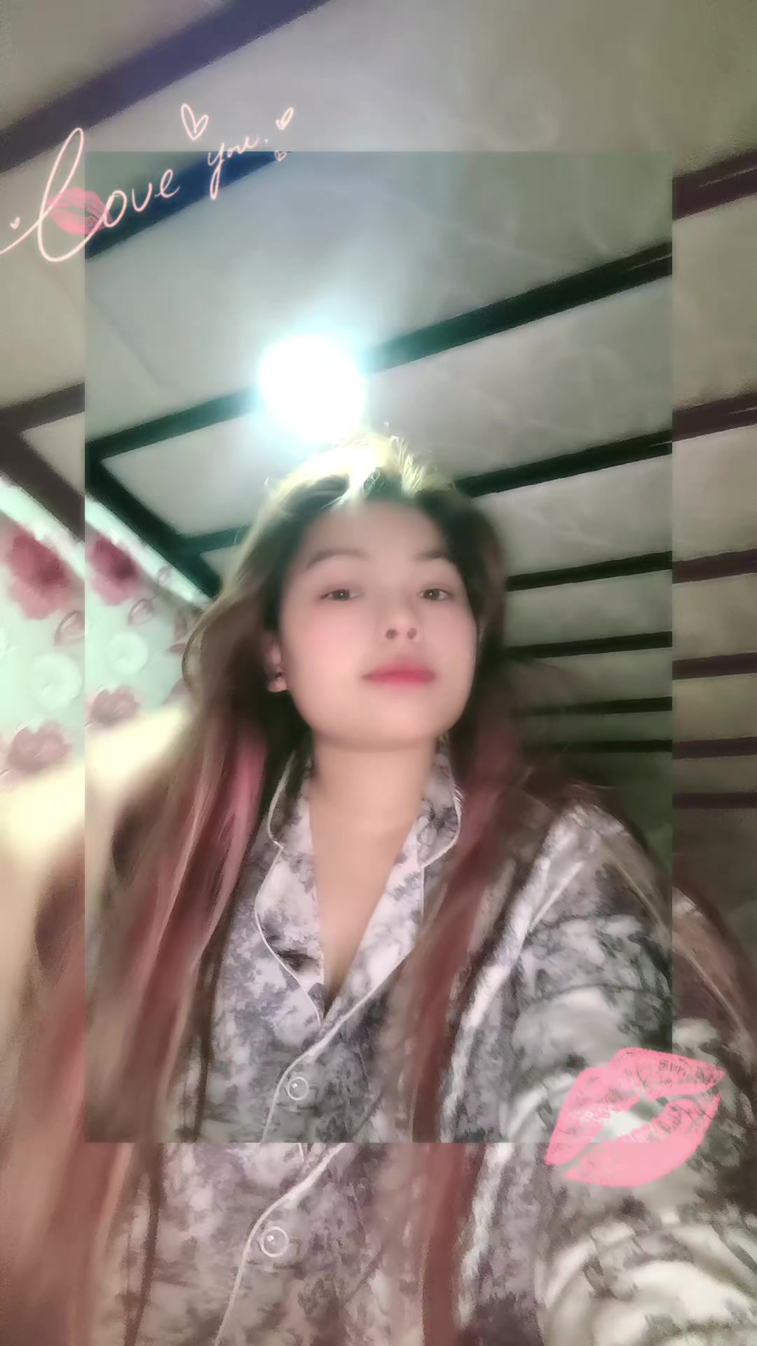 @Ismriti☠🐼