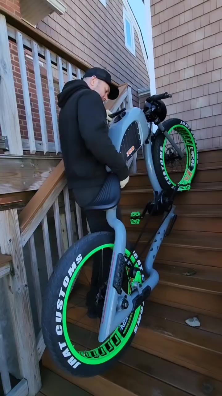 @Jrat Custom E-Bikes