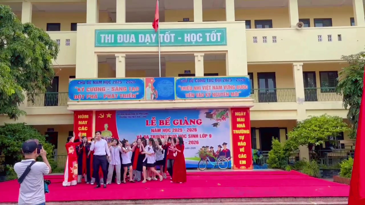 @Lan Anh gv To&aacute;n