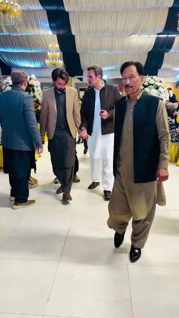@Ameer Haider Khan hoti
