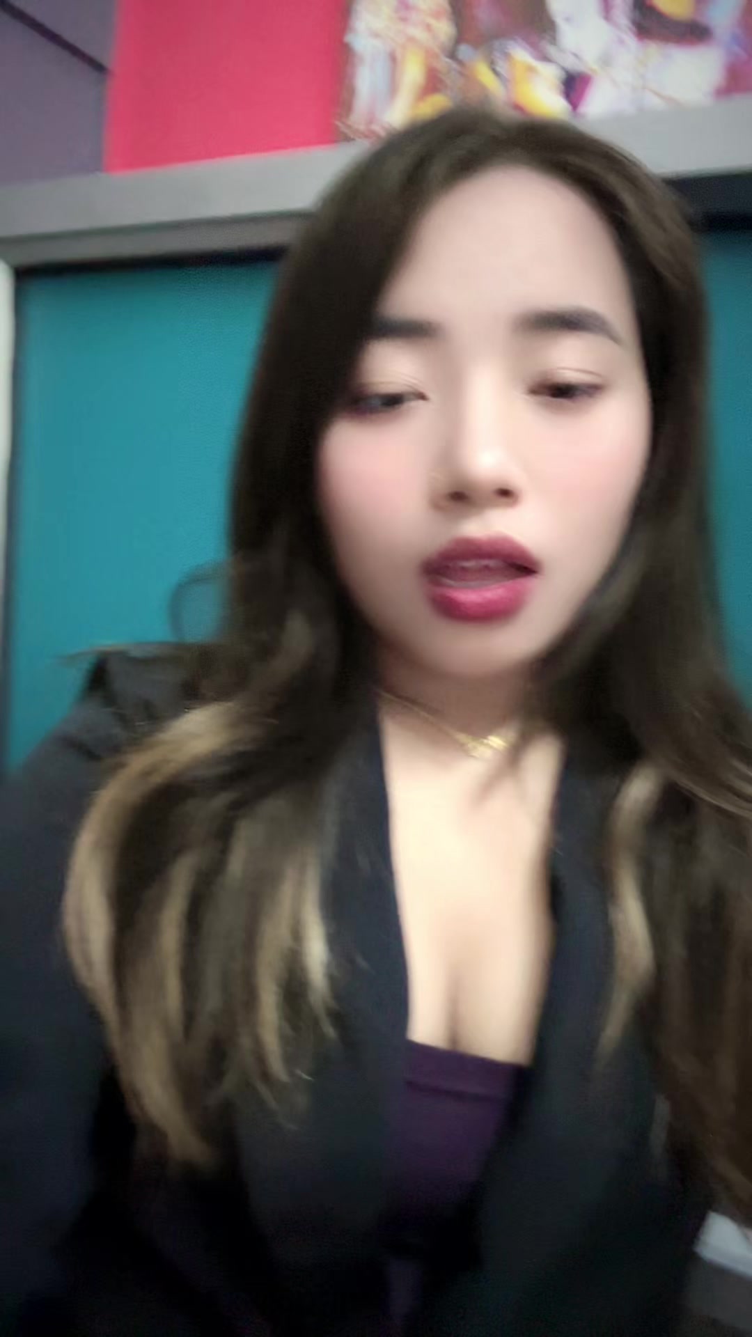 @….