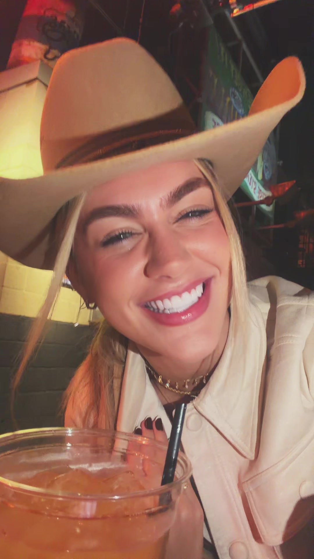 @dudabertellioficial