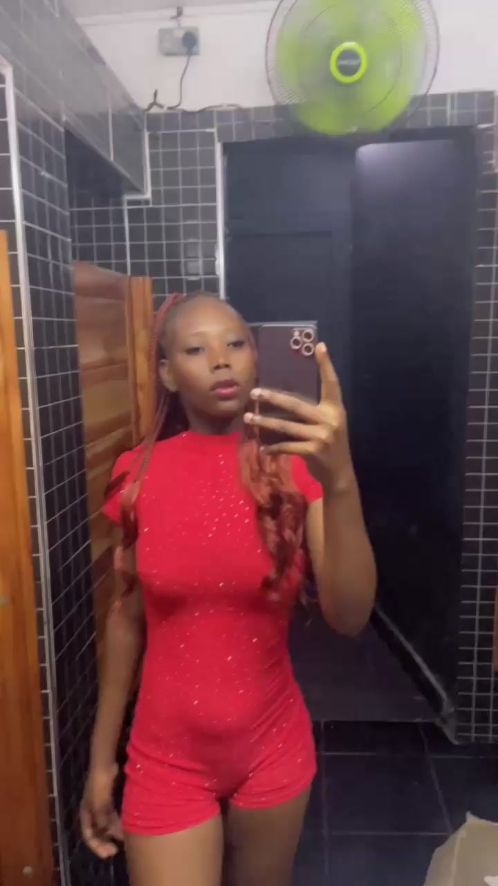 @lizzycruise29