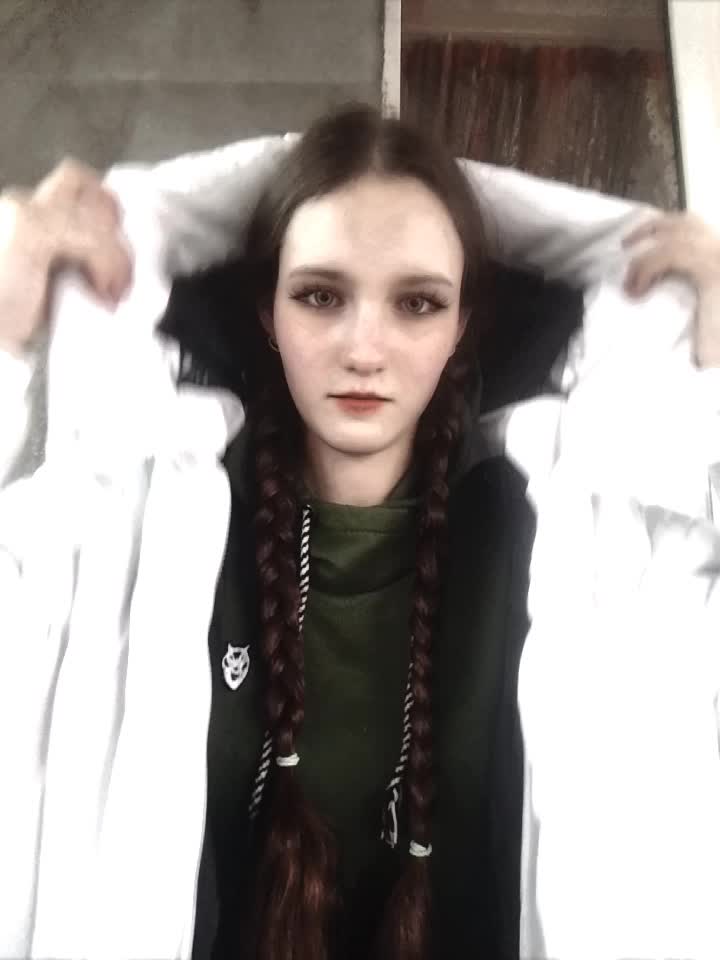 @Аника✨