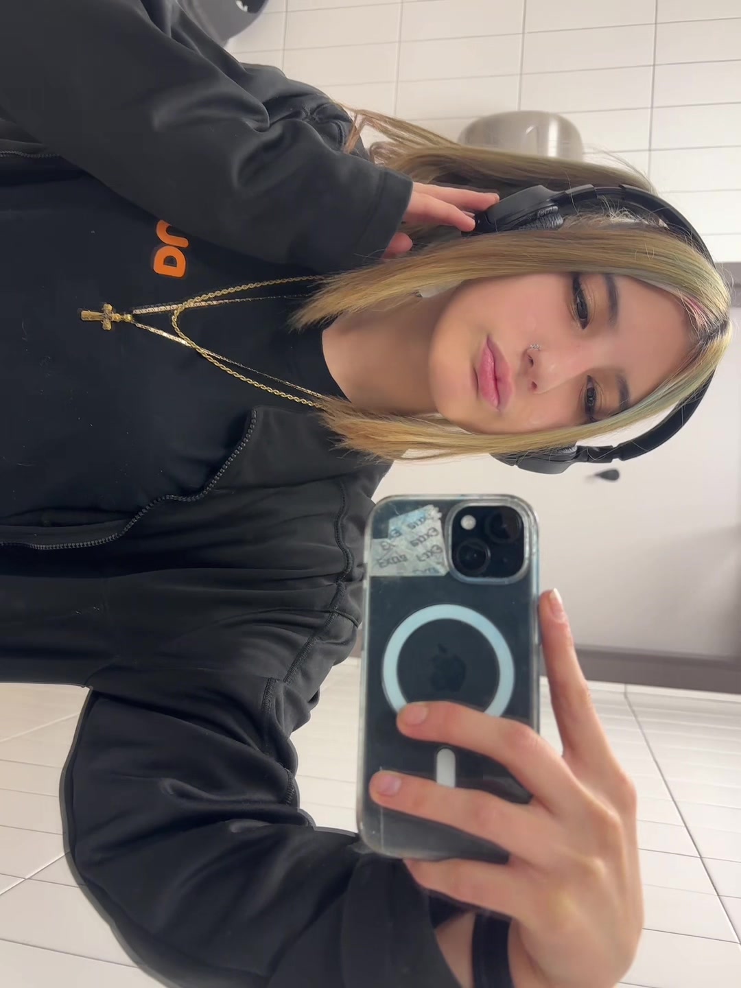 @♱