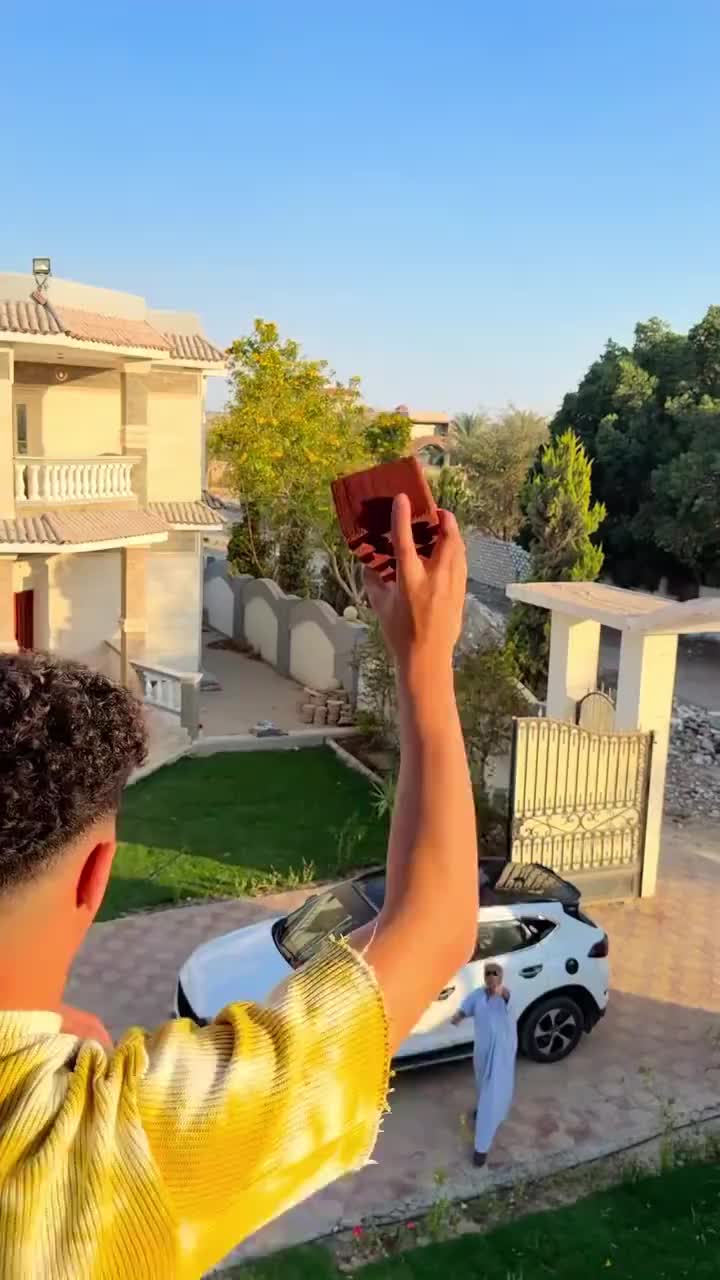 @𝗤𝗪𝗘𝗘𝗡 🇱🇷