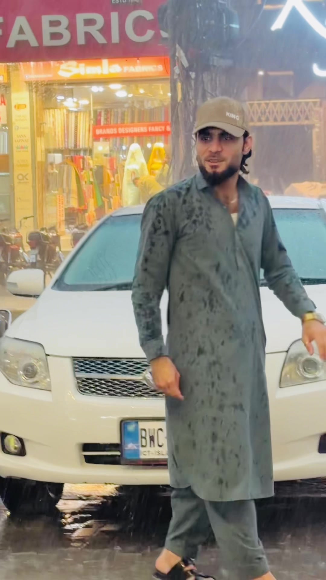 @Zubair pathan🤬