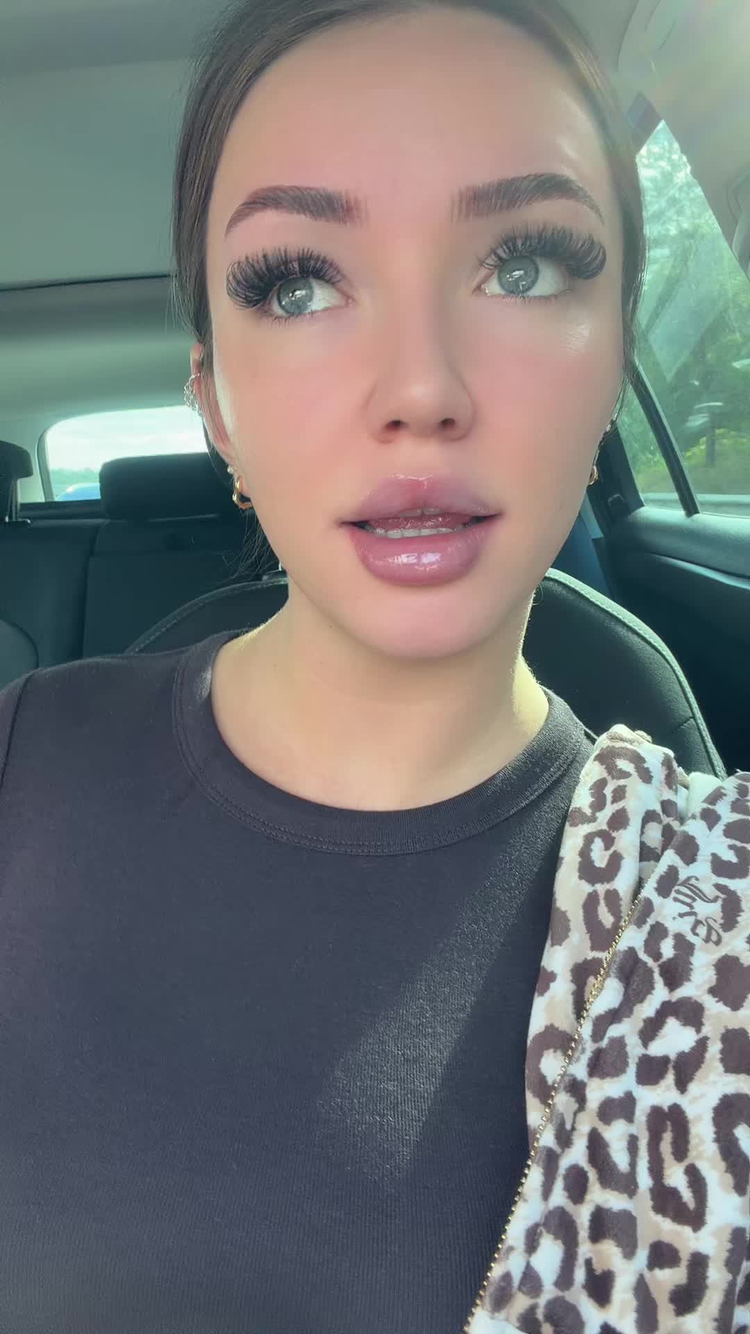 @livalyena