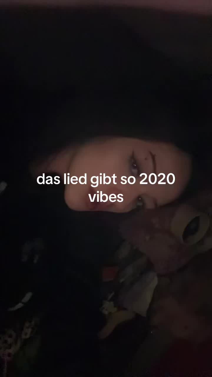 @𖣂