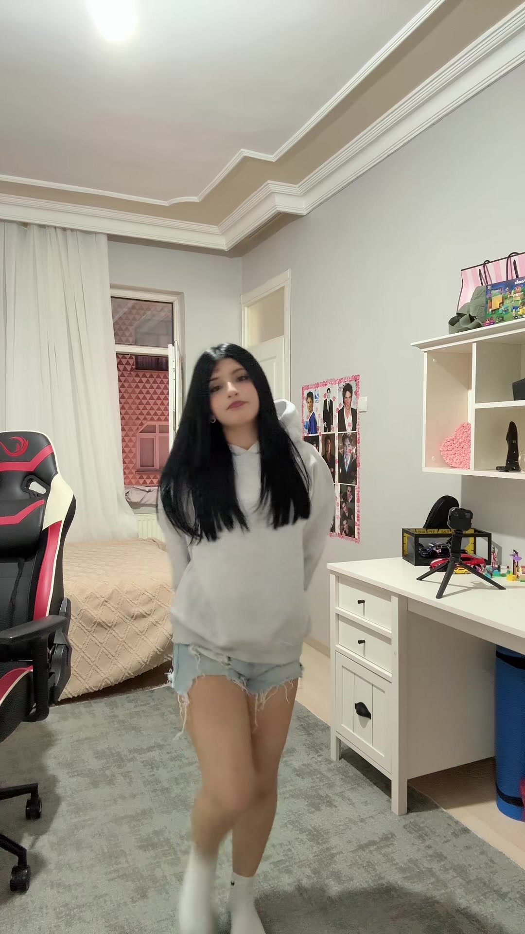 @sude