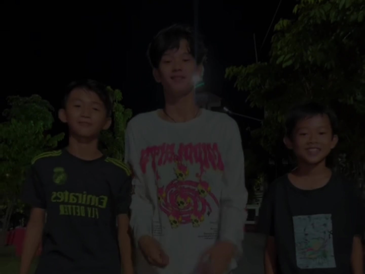 @မောင်"လူအေး"✅