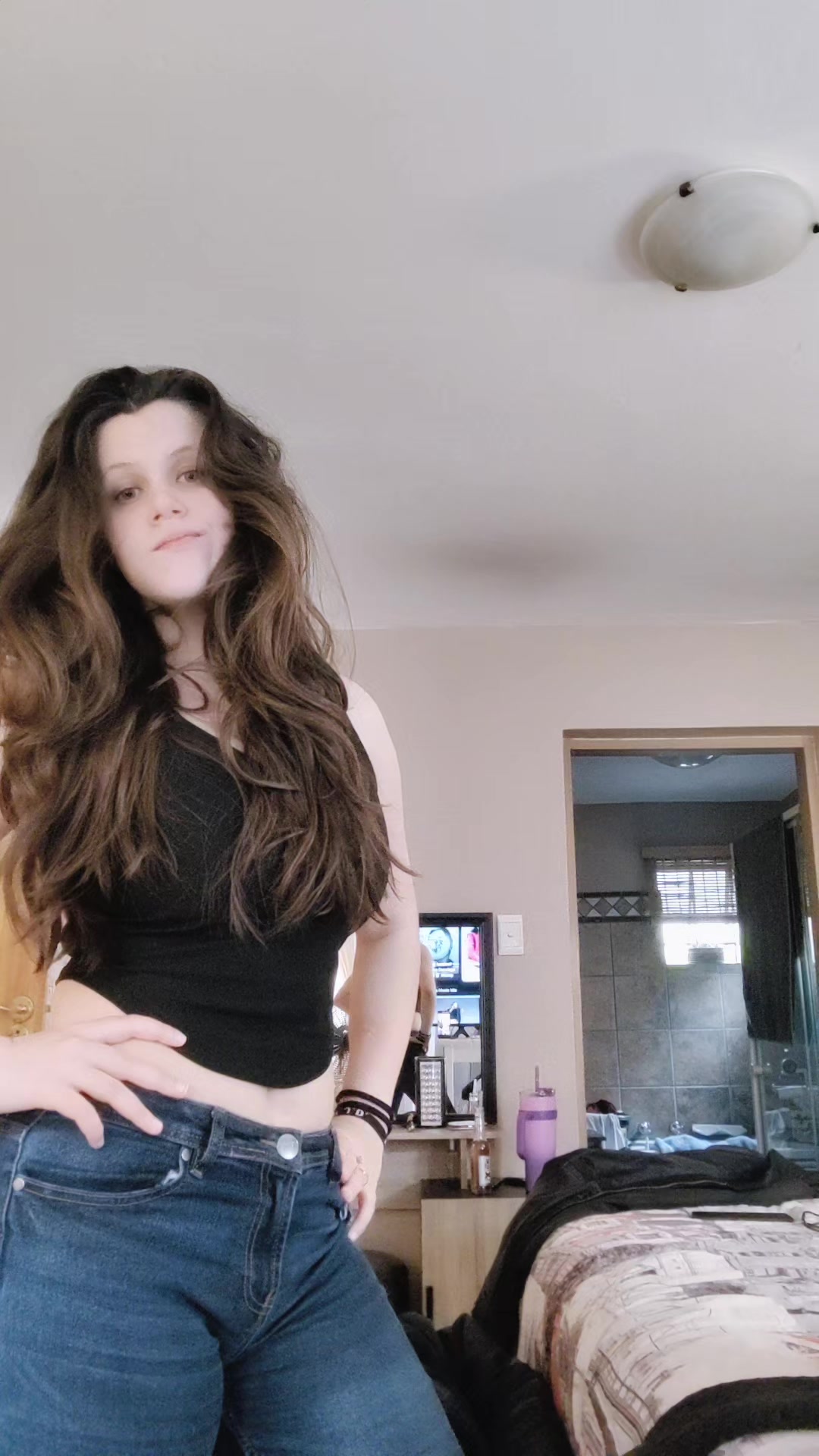 @not_bella