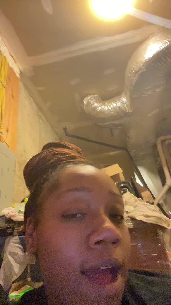 @Dee_nuggss