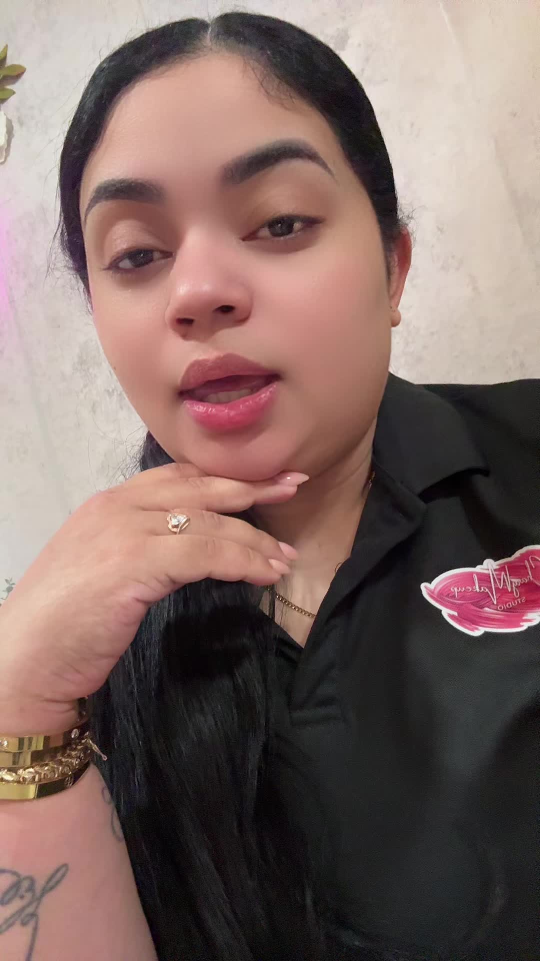 @CharyMakeupStudio