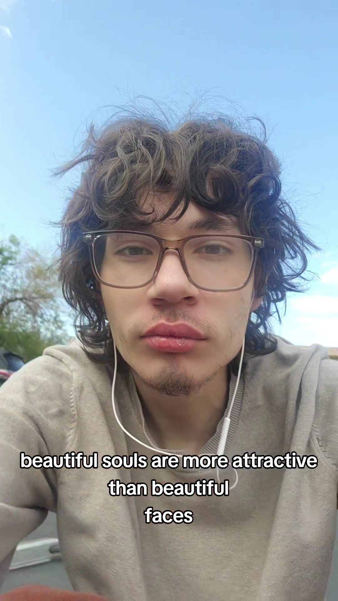 @￶