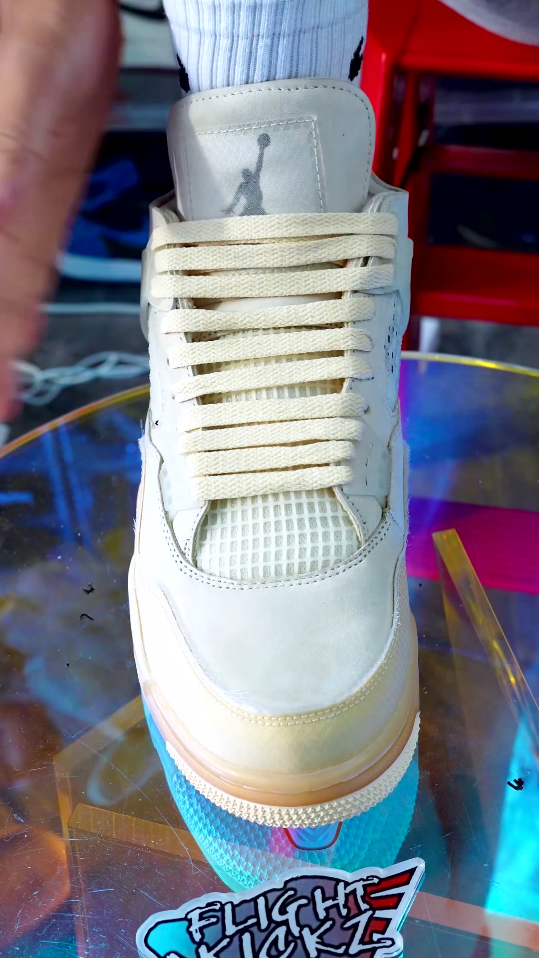 @Lacedsneaker