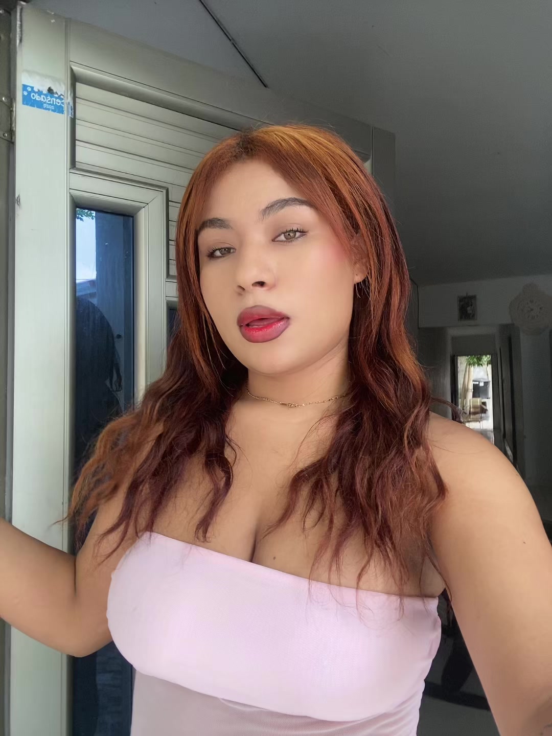 @Loraine