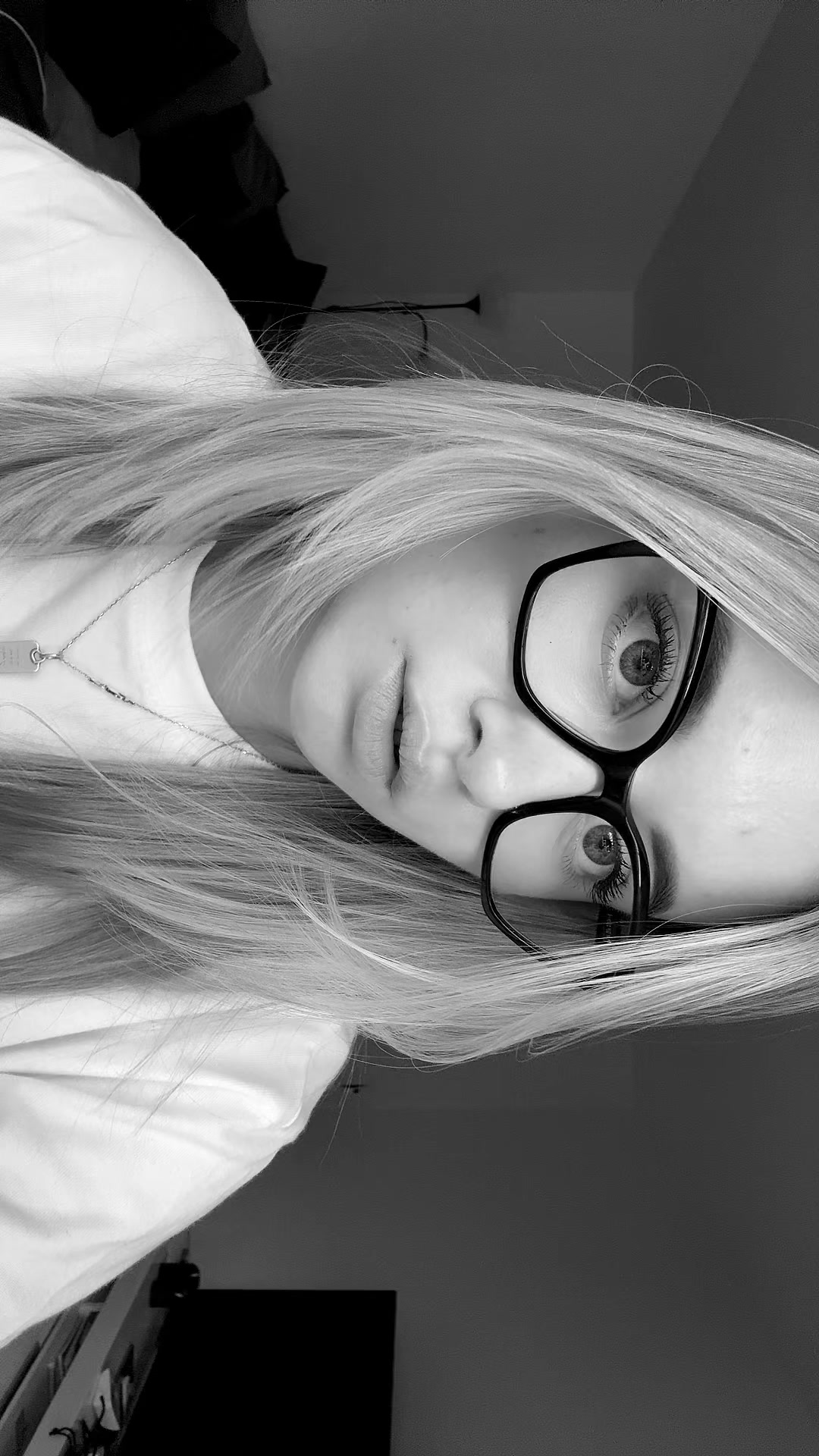@𝑉𝑎𝑙𝑒𝑟𝑖𝑎 🐾