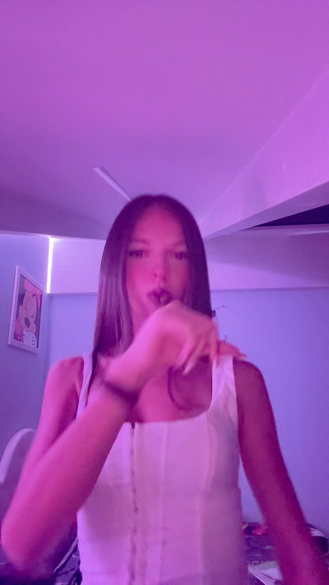 @lavale_