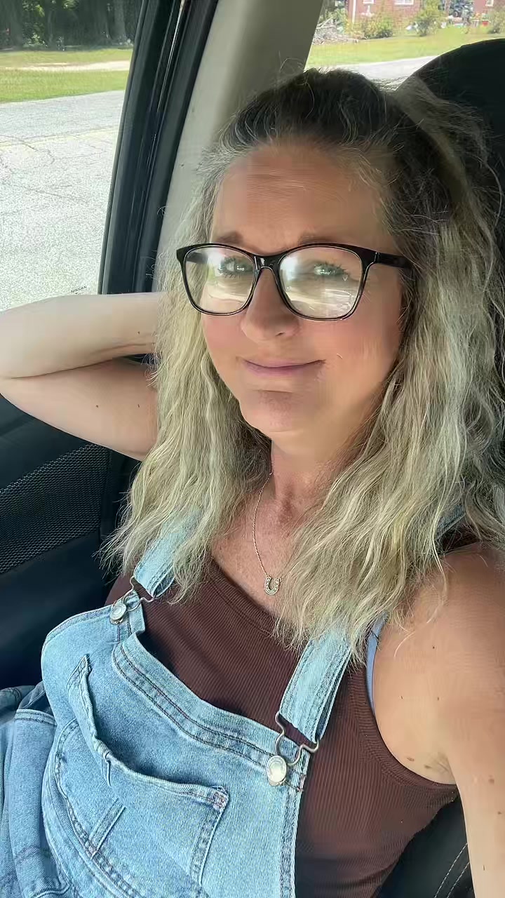 @Julie&ensp;Katina