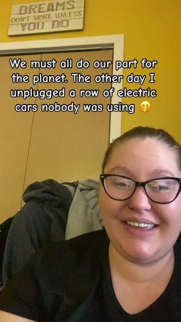 @thedropgirl