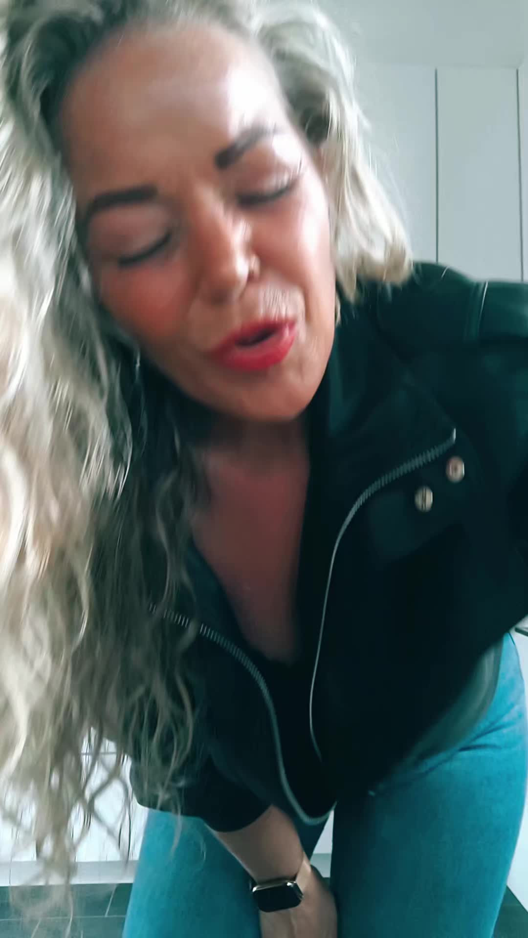 @🎶🇩🇪Janine 🇩🇪🎧