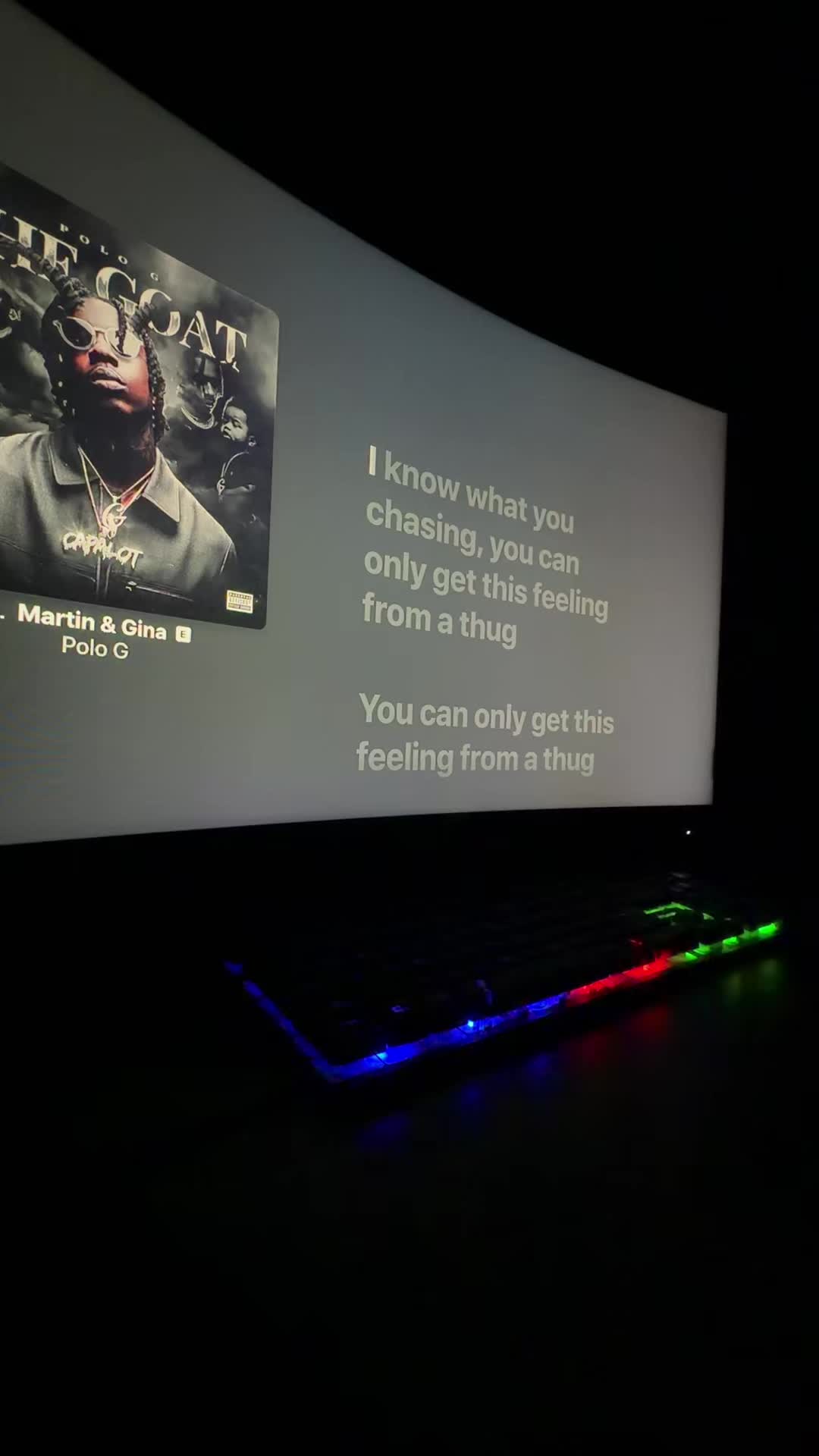 @🎧