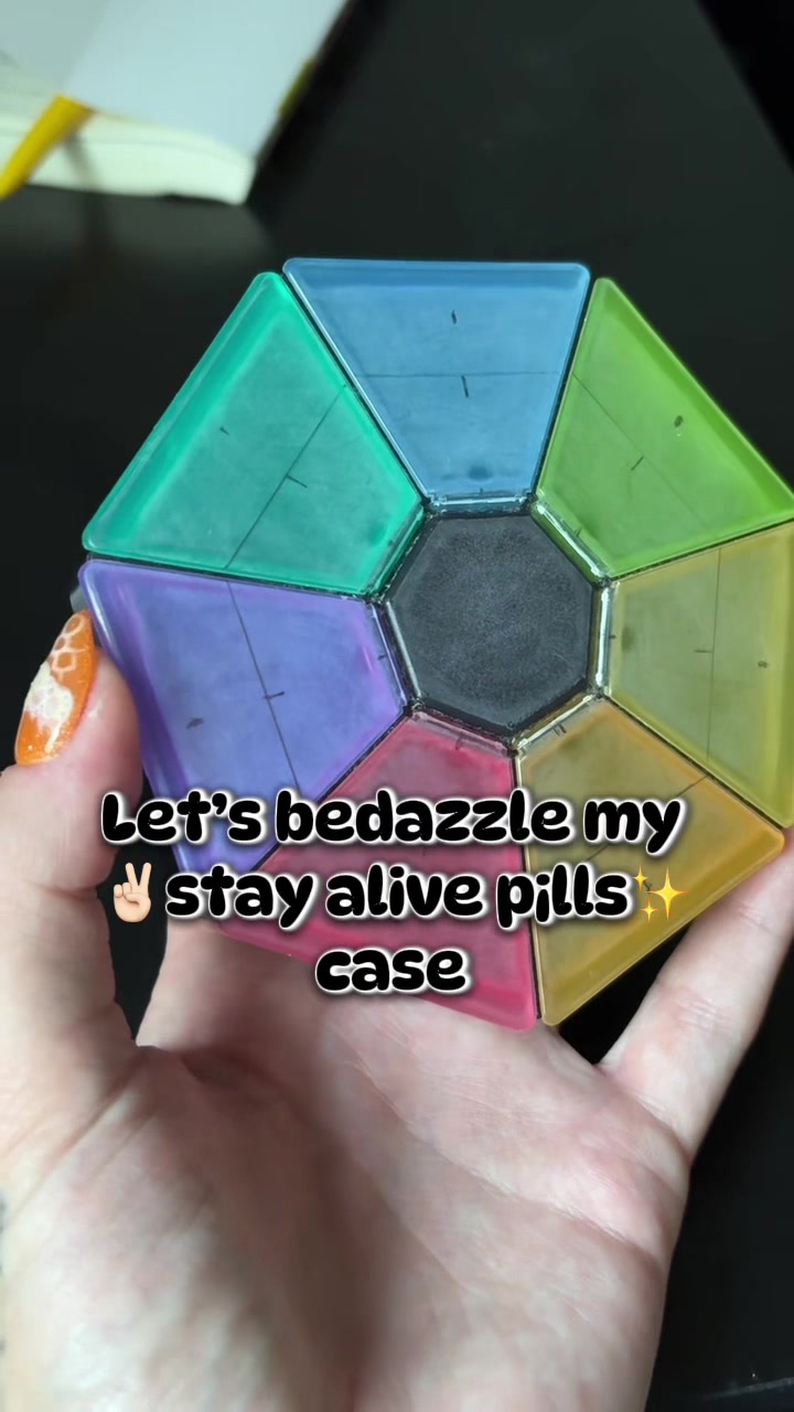 @Elleot
