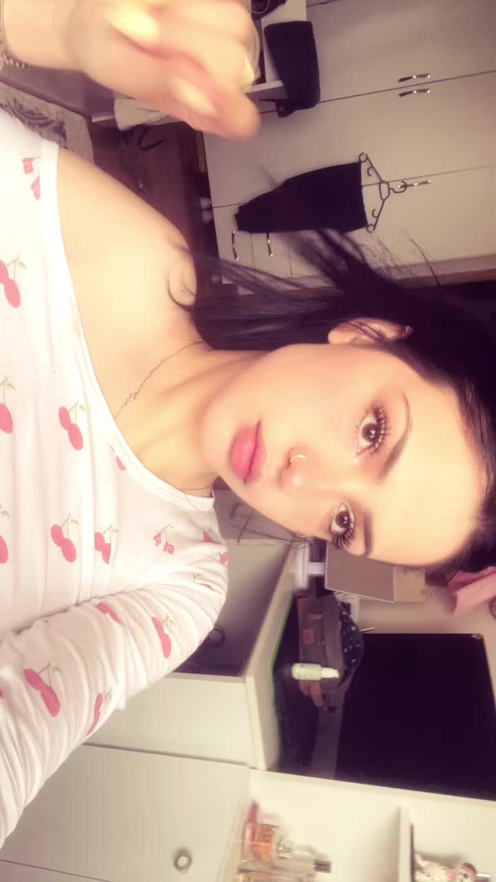 @Anilaaa