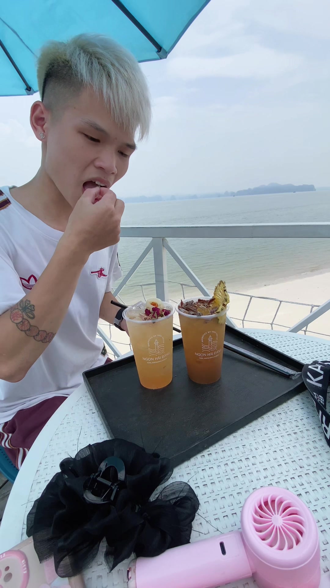 @𝓥𝓾 𝓐𝓷𝓱 𝓟𝓱𝓾𝓸𝓷𝓰