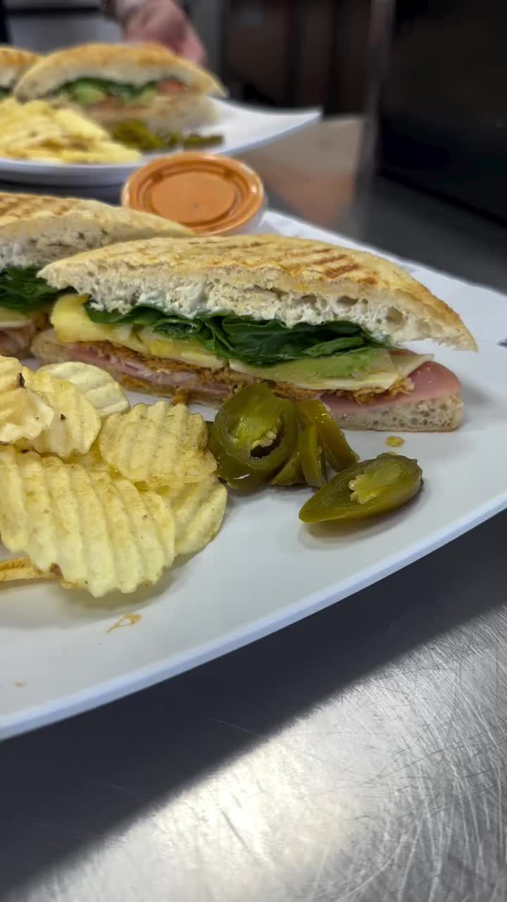 @La Papaya Deli