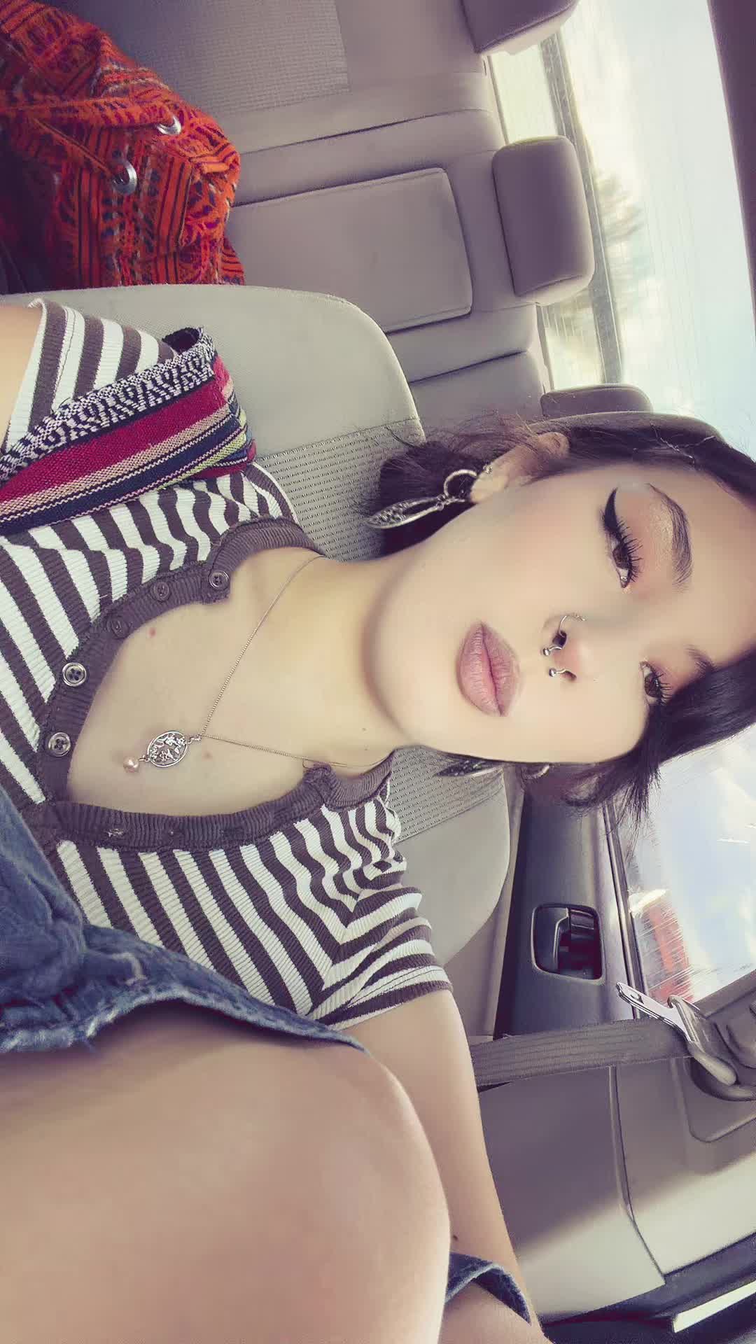 @🪭
