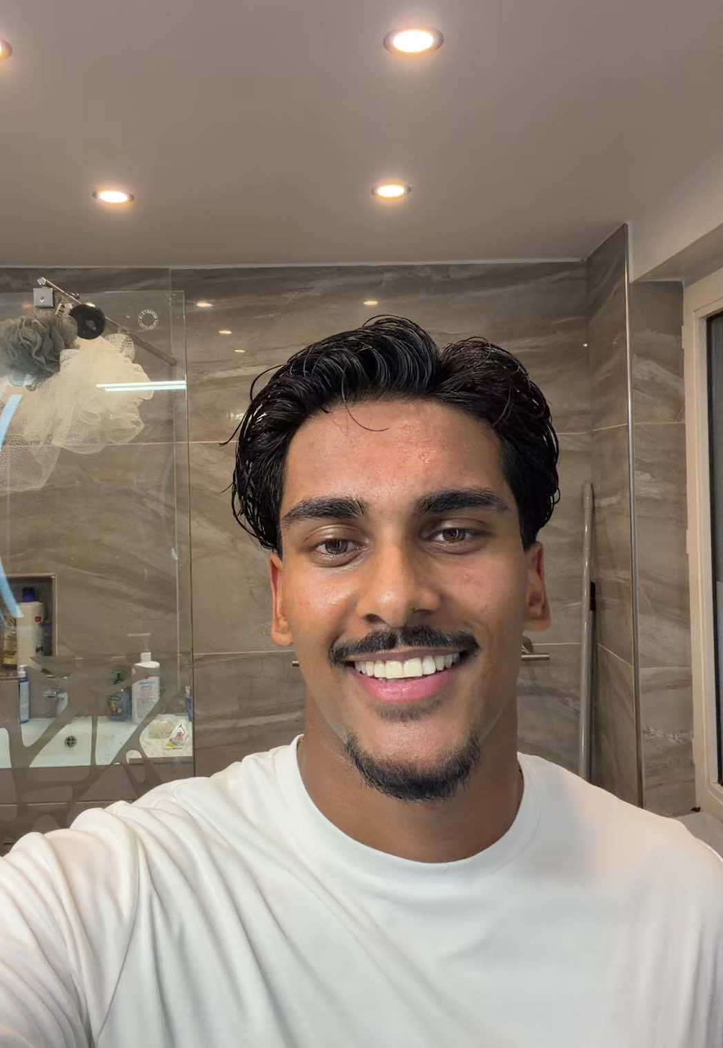 @ajinho77